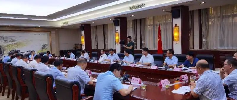 嚴鑒鉑董事長赴漢中秦川業(yè)務板塊調(diào)研，與漢中市委市政府座談